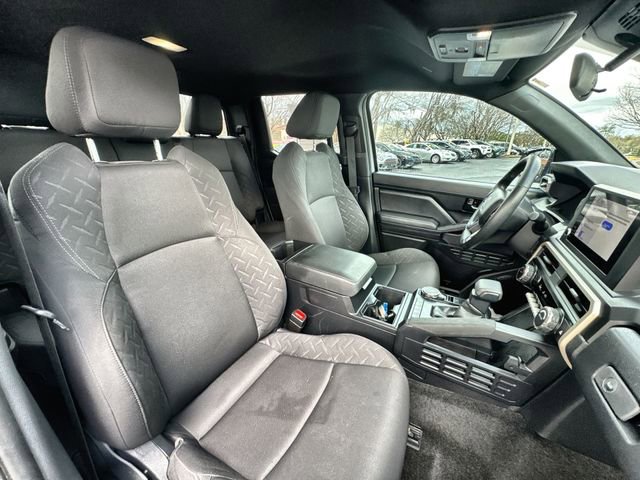 Used 2024 Toyota Tacoma SR image 32