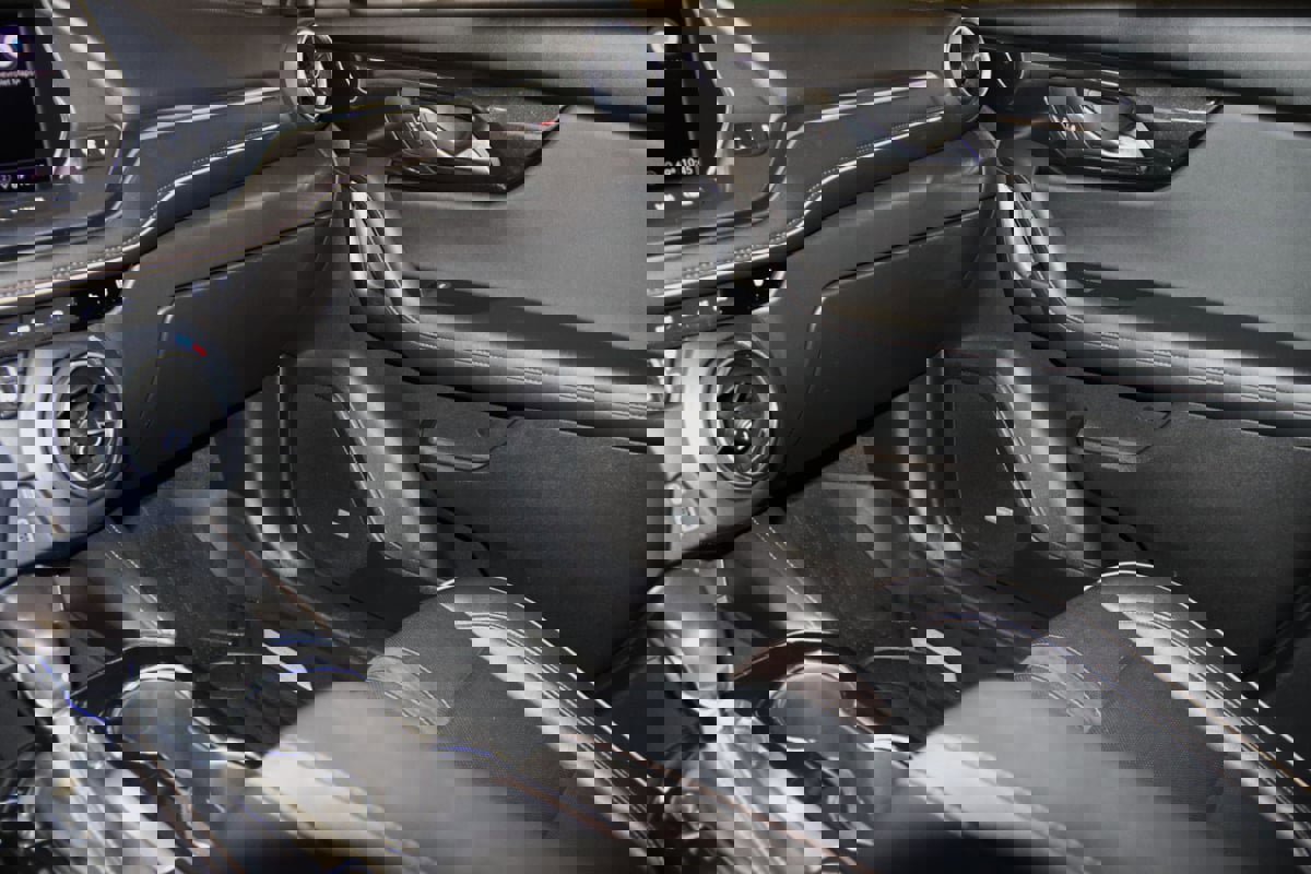 Used 2020 Chevrolet Blazer Premier w/ LPO, Floor Liner Package image 47