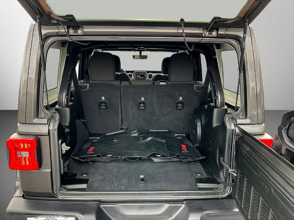 Used 2019 Jeep Wrangler Unlimited Sahara AWD/4WD image 7