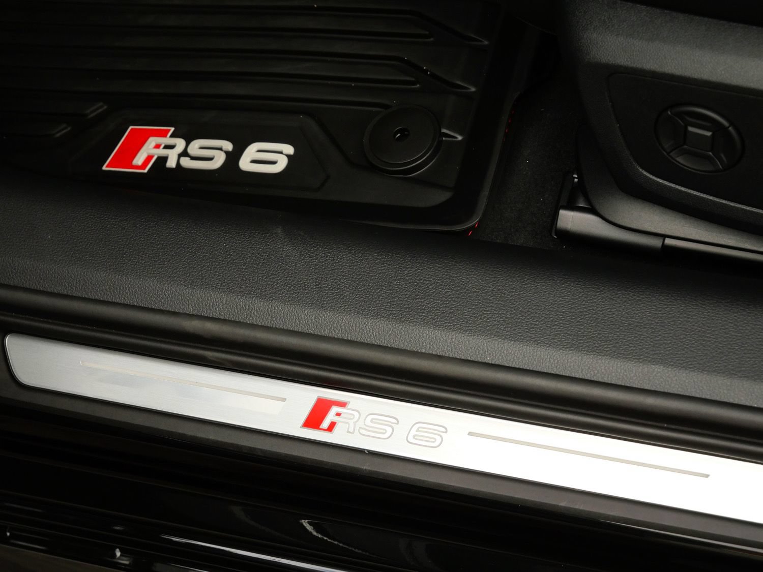 Used 2026 Audi RS 6 performance AWD/4WD image 14