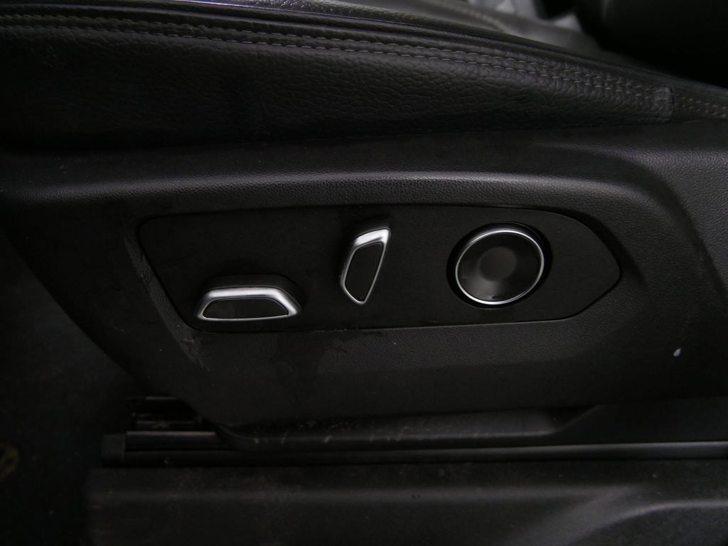 Used 2025 GMC Sierra 3500 Denali w/ Denali Reserve Package image 16