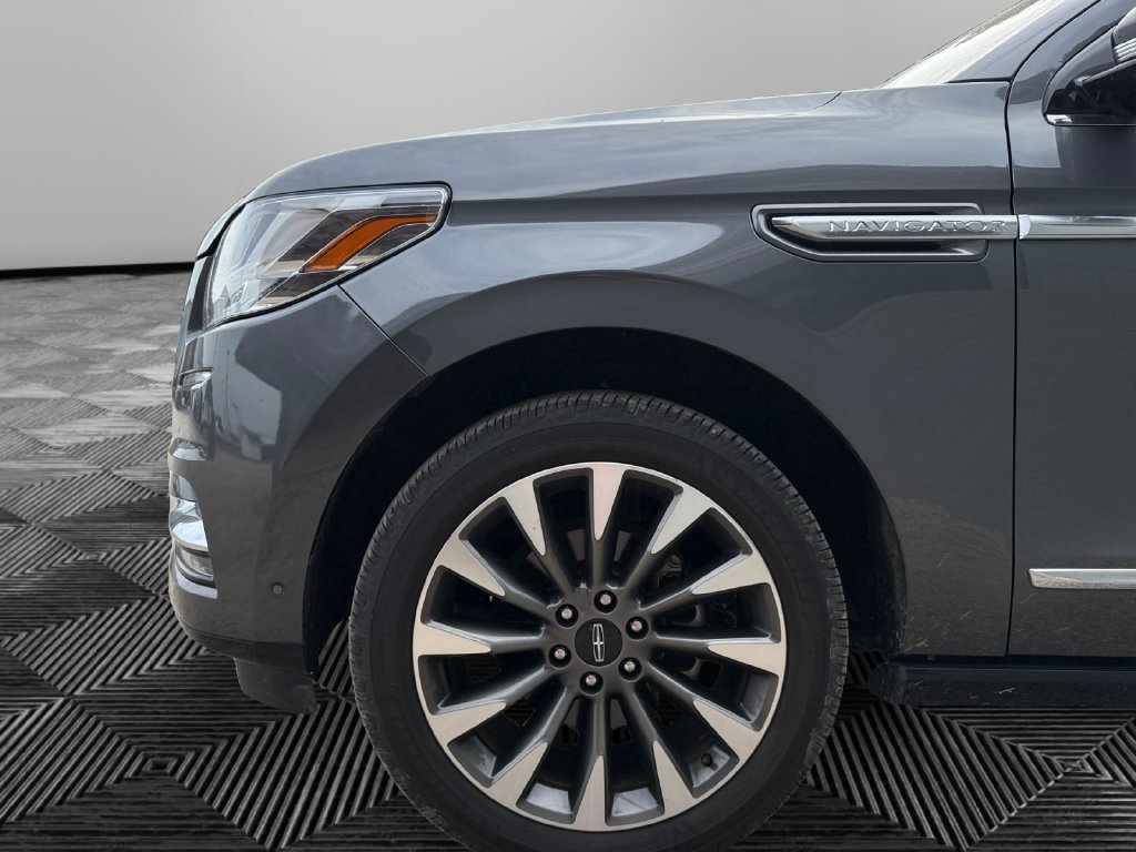 Used 2021 Lincoln Navigator Reserve w/ Luxury Package AWD/4WD image 12