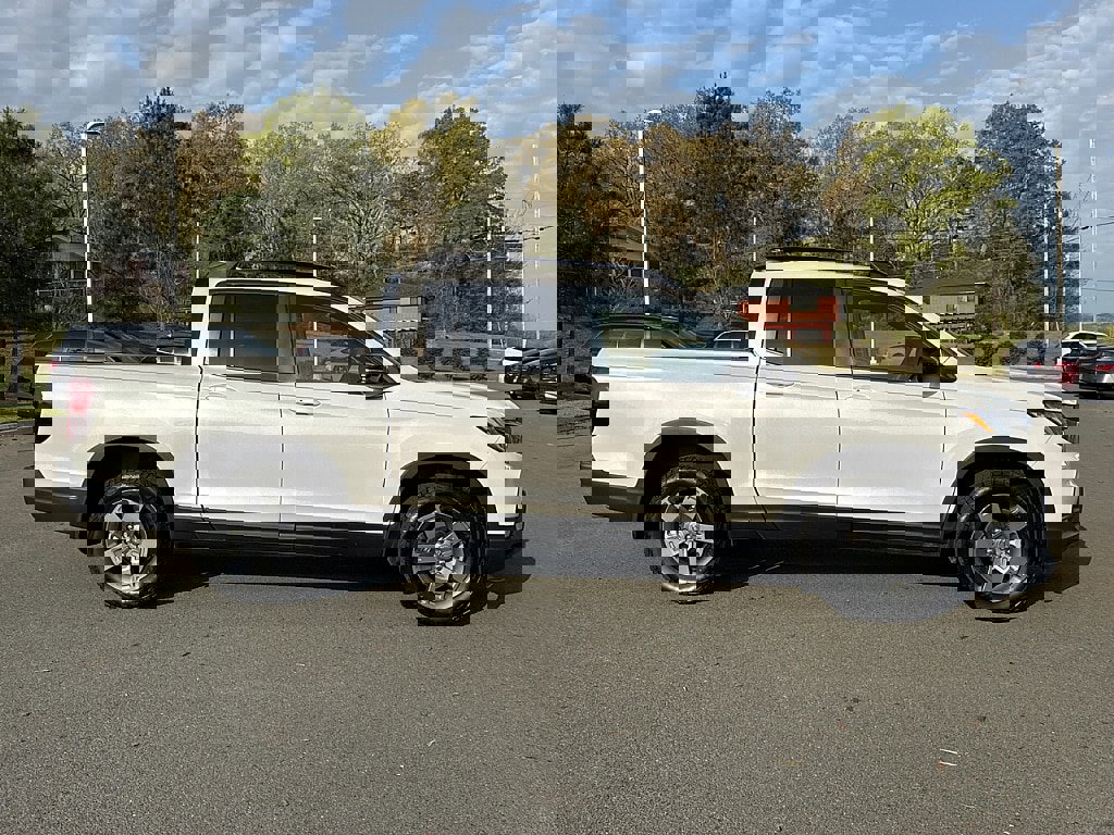 Certified 2025 Honda Ridgeline TrailSport image 2