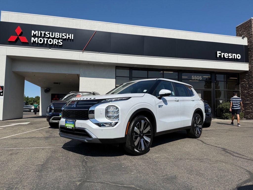New 2026 Mitsubishi Outlander SE AWD/4WD image 2