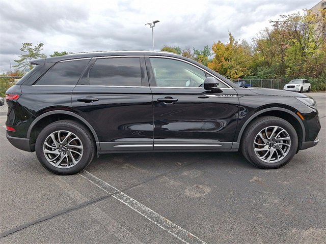 Certified 2022 Lincoln Corsair AWD w/ Equipment Group 101A image 8