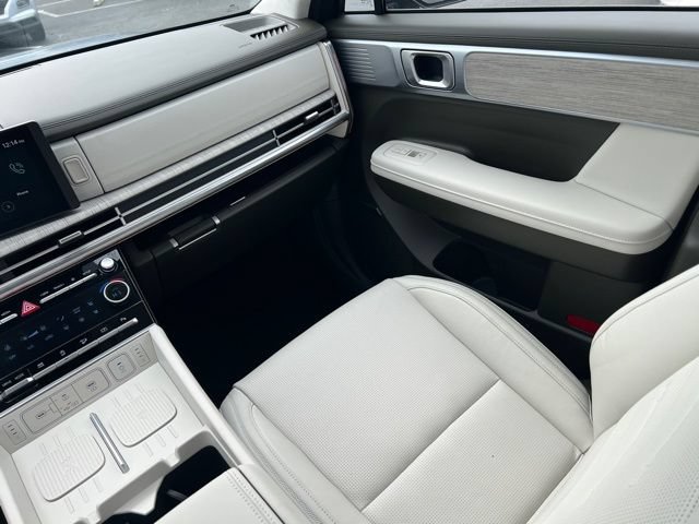 New 2025 Hyundai Santa Fe Calligraphy AWD/4WD image 13