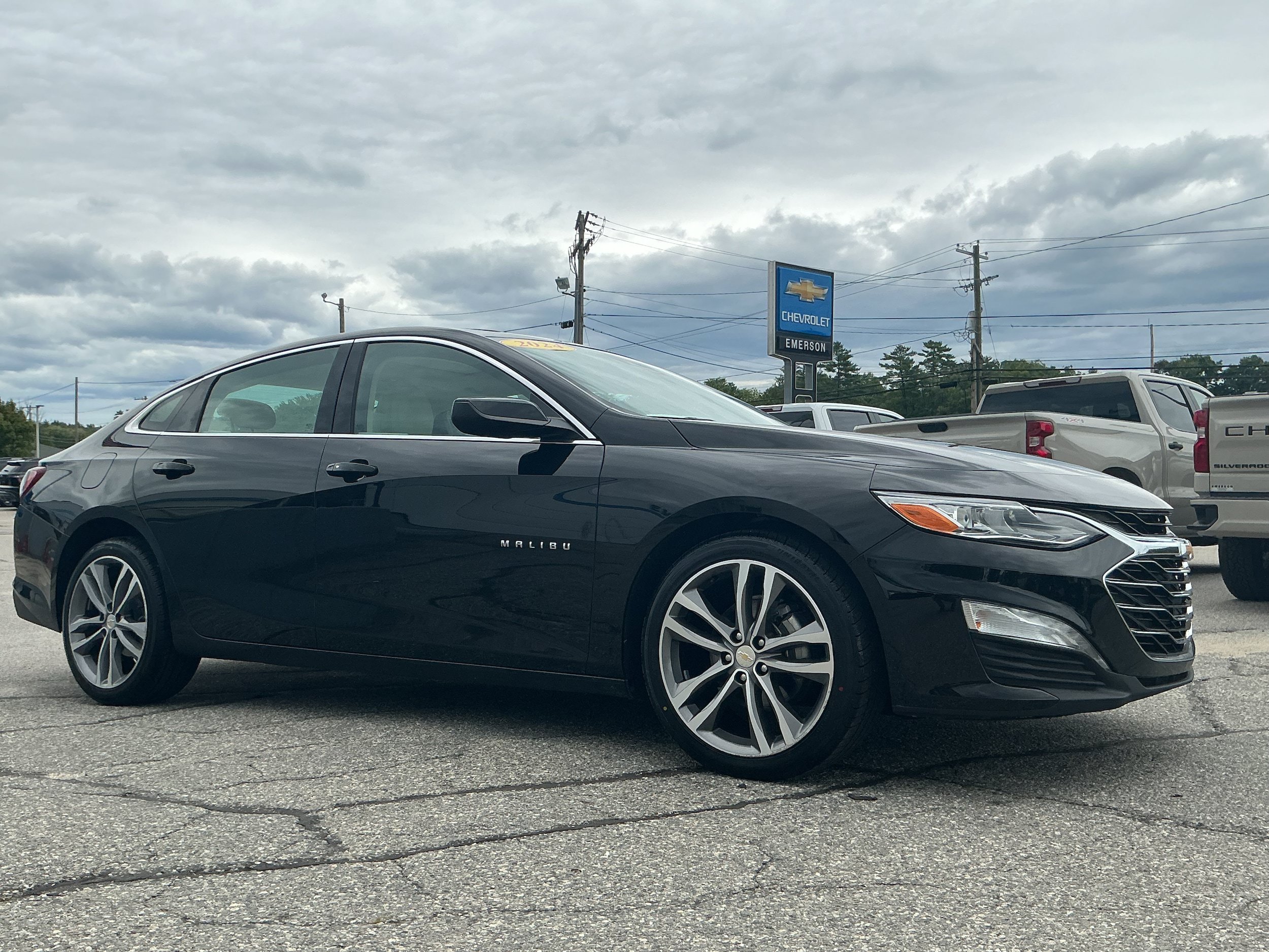 Certified 2024 Chevrolet Malibu LT FWD image 2