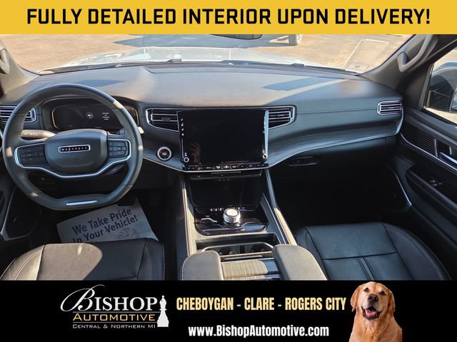 Used 2023 Jeep Wagoneer L Series II AWD/4WD image 3