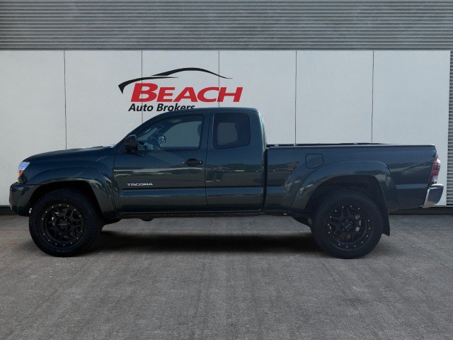 Used 2010 Toyota Tacoma 4x4 Access Cab image 3
