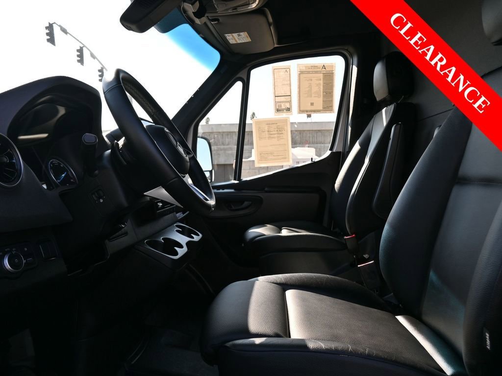 Used 2024 Mercedes-Benz eSprinter 170 Cargo w/ Dashboard Charging Package image 13