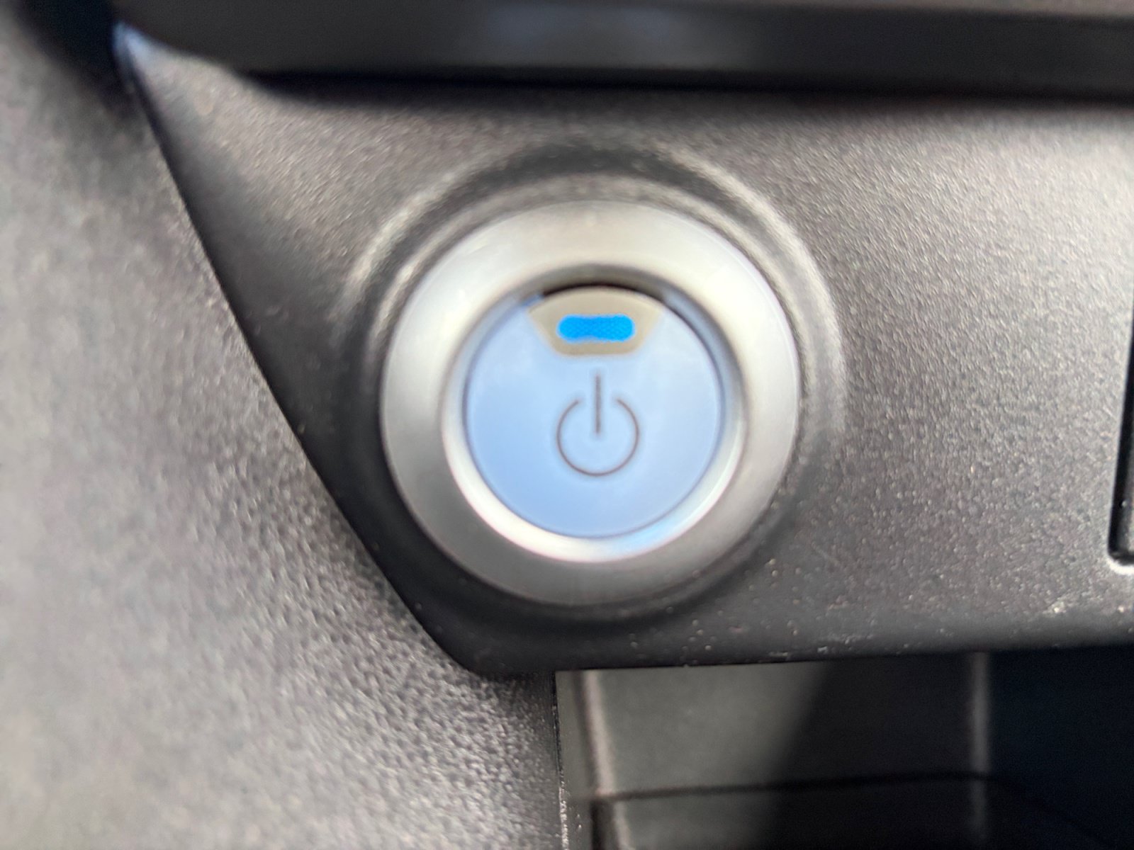 Used 2025 Nissan Leaf S FWD image 20