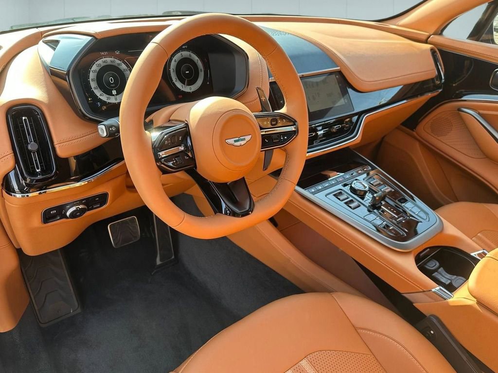 New 2026 Aston Martin DBX 707 image 5