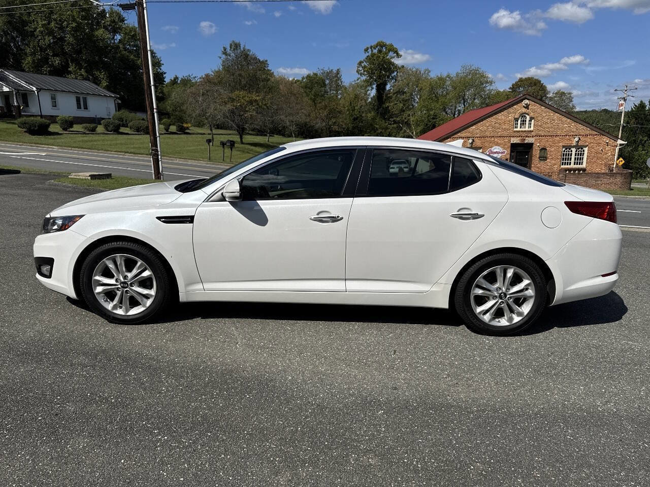 Used 2011 Kia Optima EX image 7