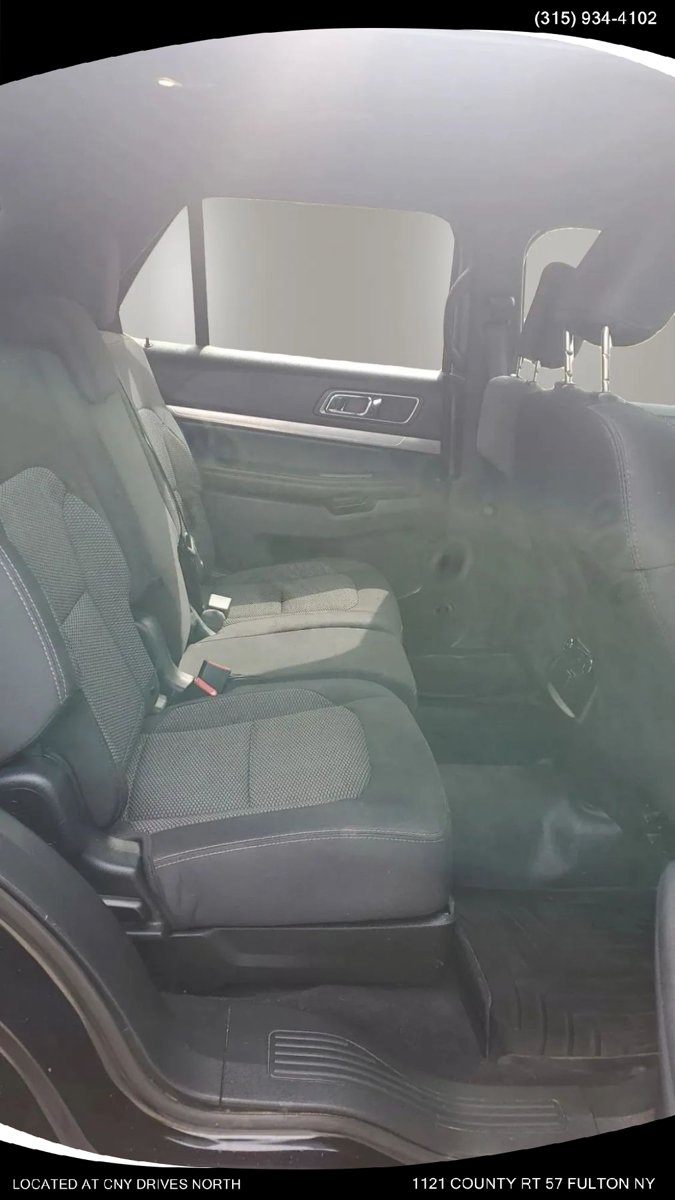Used 2019 Ford Explorer XLT w/ Equipment Group 201A AWD/4WD image 17
