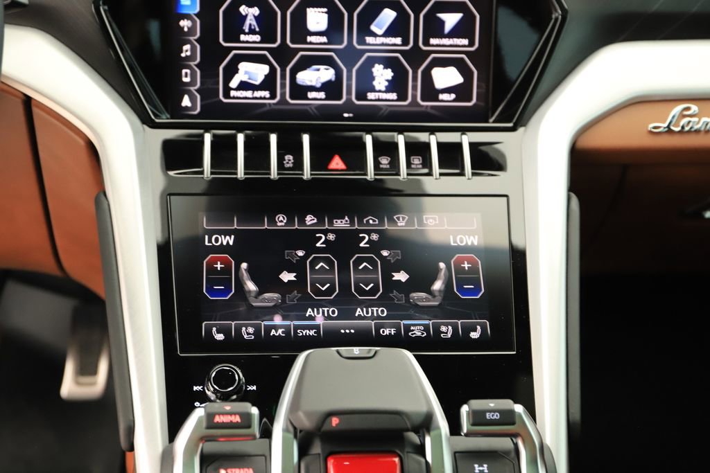 Used 2020 Lamborghini Urus image 20