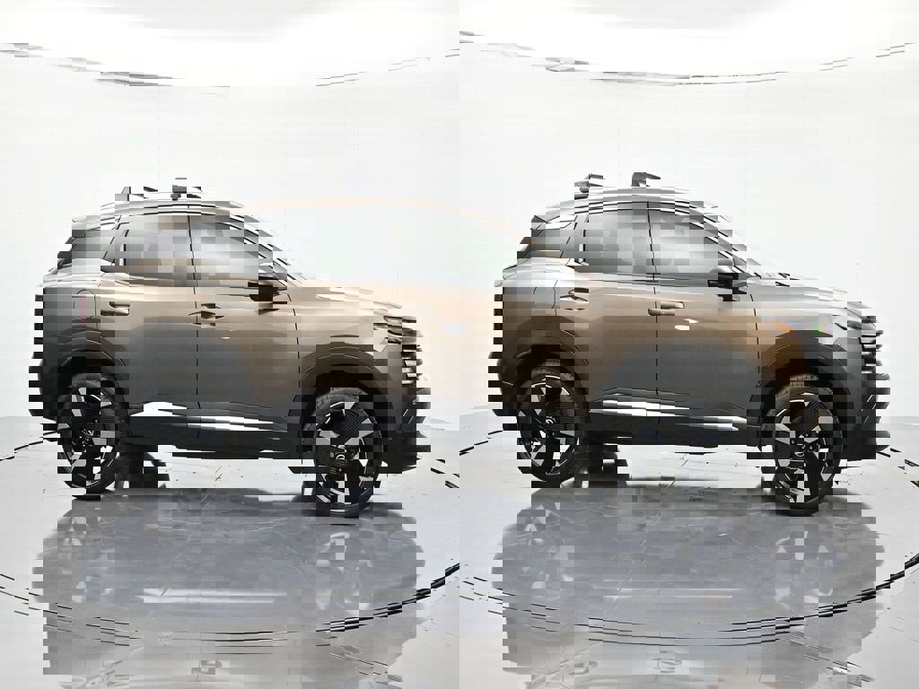 New 2026 Nissan Kicks SR image 4