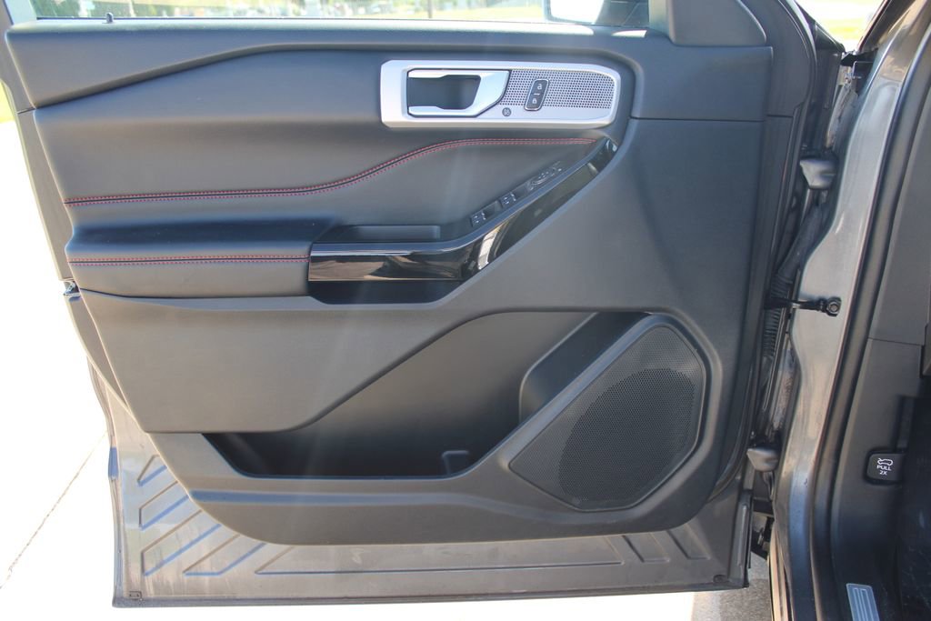 Used 2022 Ford Explorer ST-Line AWD/4WD image 40