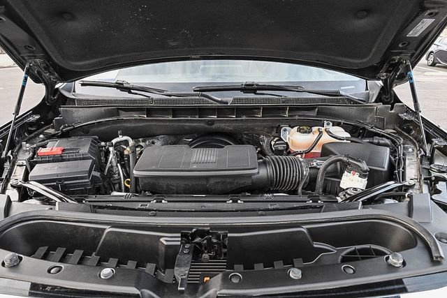 Used 2024 GMC Yukon SLT w/ SLT Luxury Package image 28