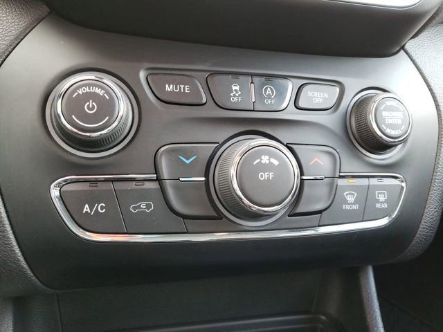 Used 2019 Jeep Cherokee Latitude Plus w/ Cold Weather Group image 25