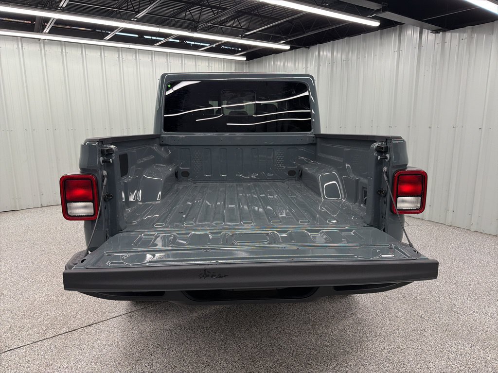 New 2026 Jeep Gladiator Sport AWD/4WD image 7