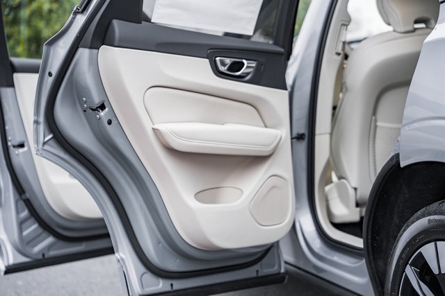 New 2026 Volvo XC60 B5 Ultra w/ Protection Package Premier image 36