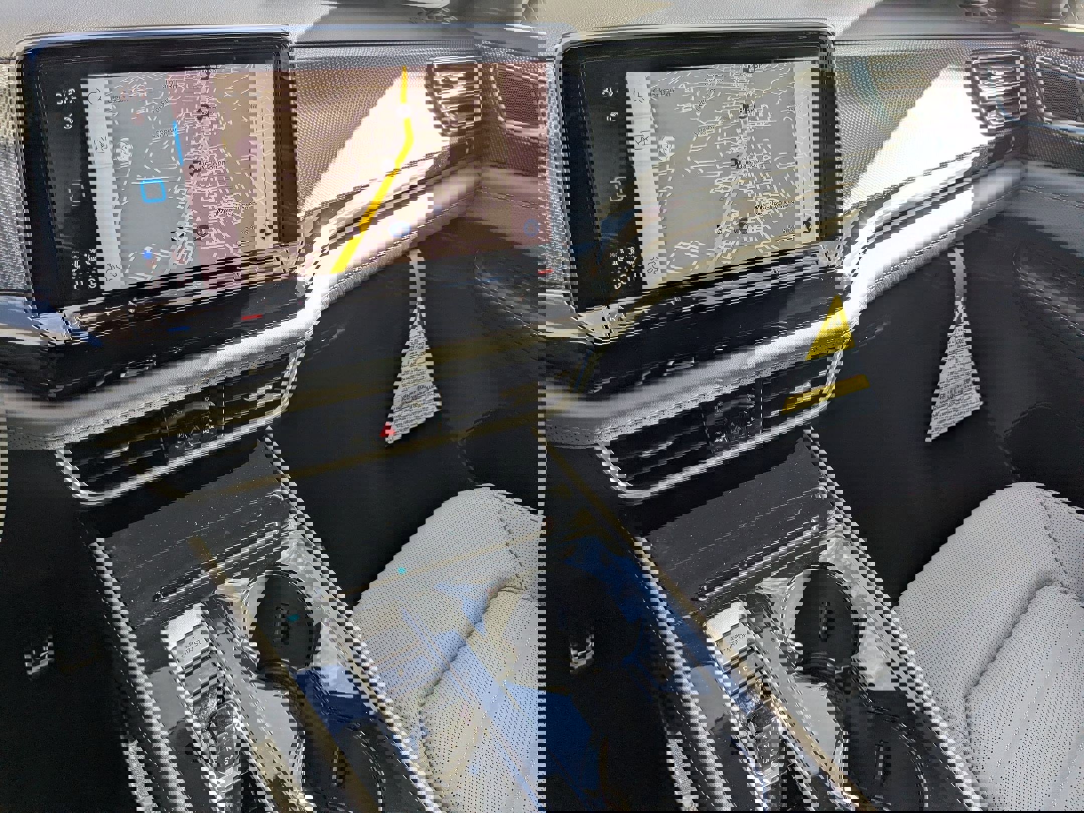 New 2026 Volkswagen Atlas Cross Sport SEL R-Line image 21