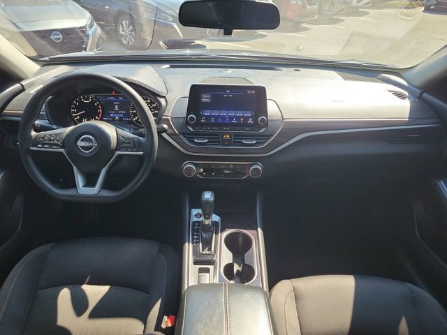 Used 2024 Nissan Altima 2.5 SV image 15