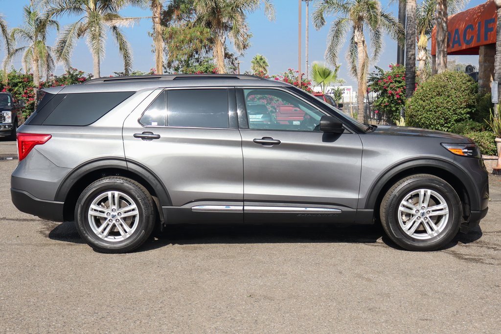 Used 2022 Ford Explorer XLT image 6
