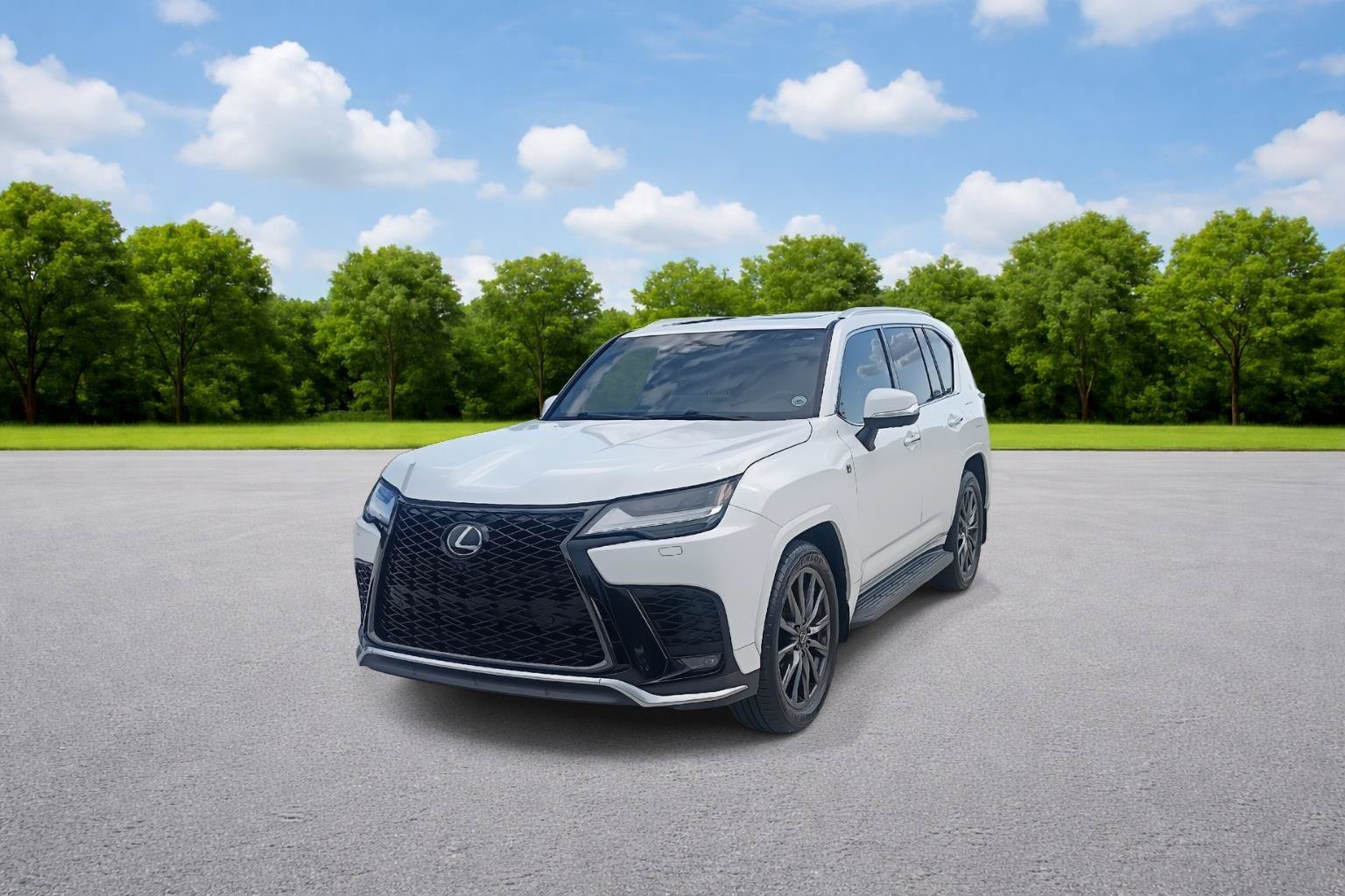 Used 2023 Lexus LX 600 F Sport w/ Accessory Package (Z1) AWD/4WD image 3