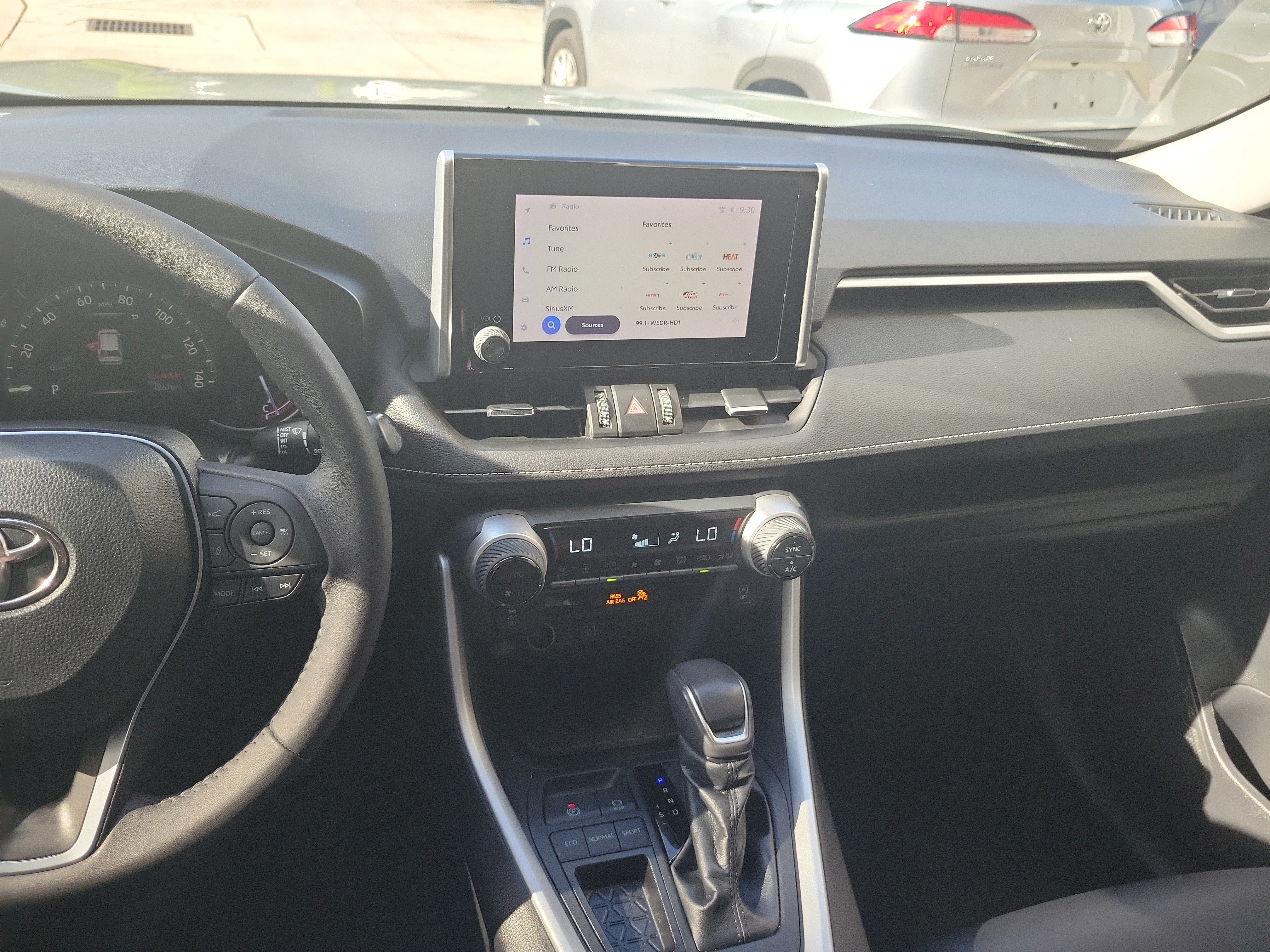 Used 2023 Toyota RAV4 XLE Premium FWD image 19