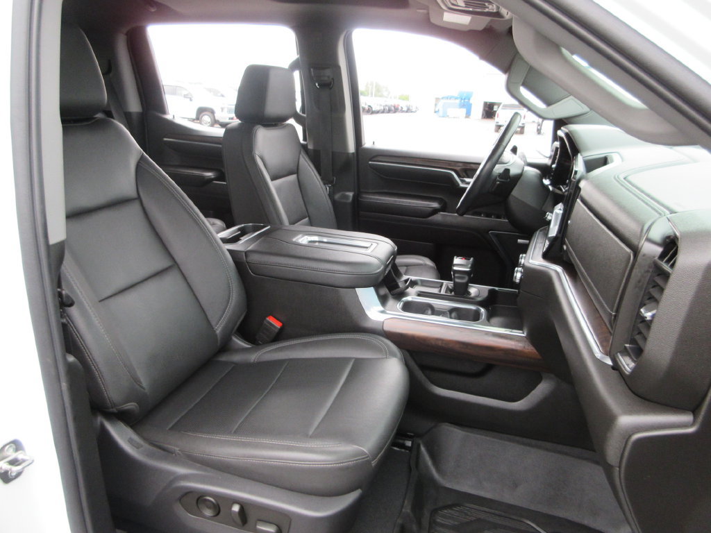 Used 2022 GMC Sierra 1500 SLT AWD/4WD image 24