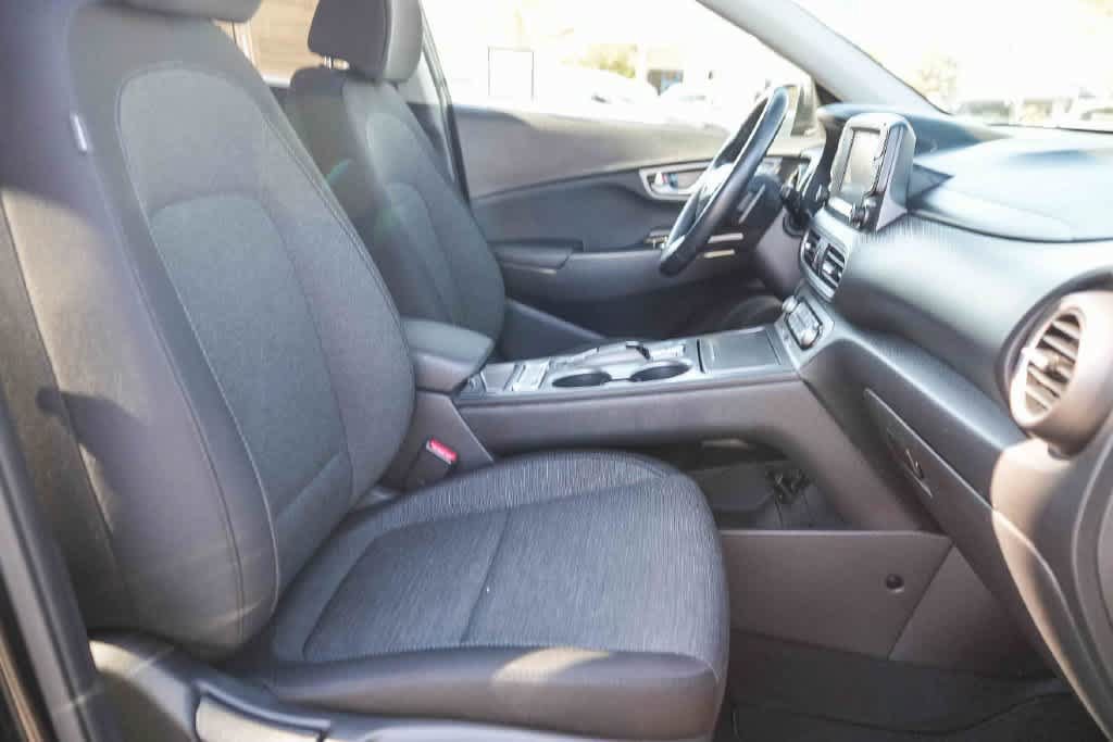 Used 2020 Hyundai Kona SEL FWD image 16