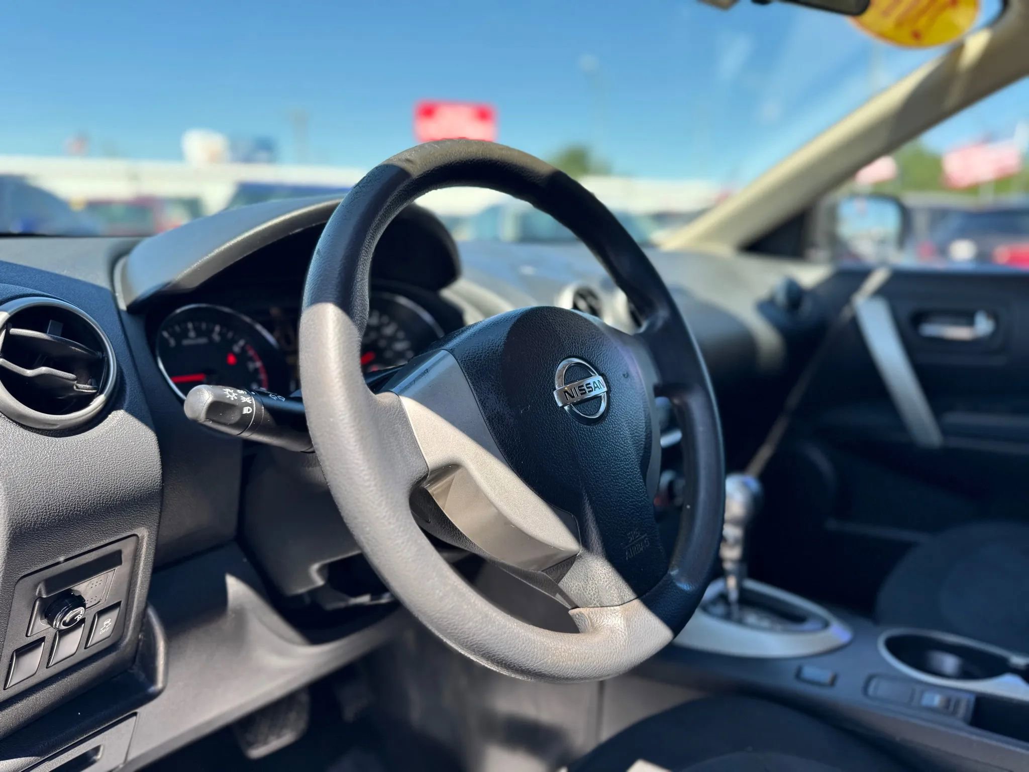 Used 2015 Nissan Rogue S image 12