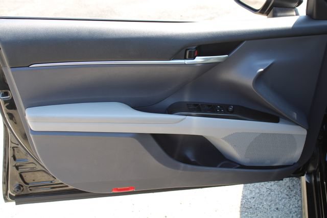 Used 2024 Toyota Camry SE FWD image 12