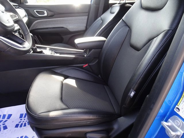 Used 2024 Jeep Compass Latitude image 7