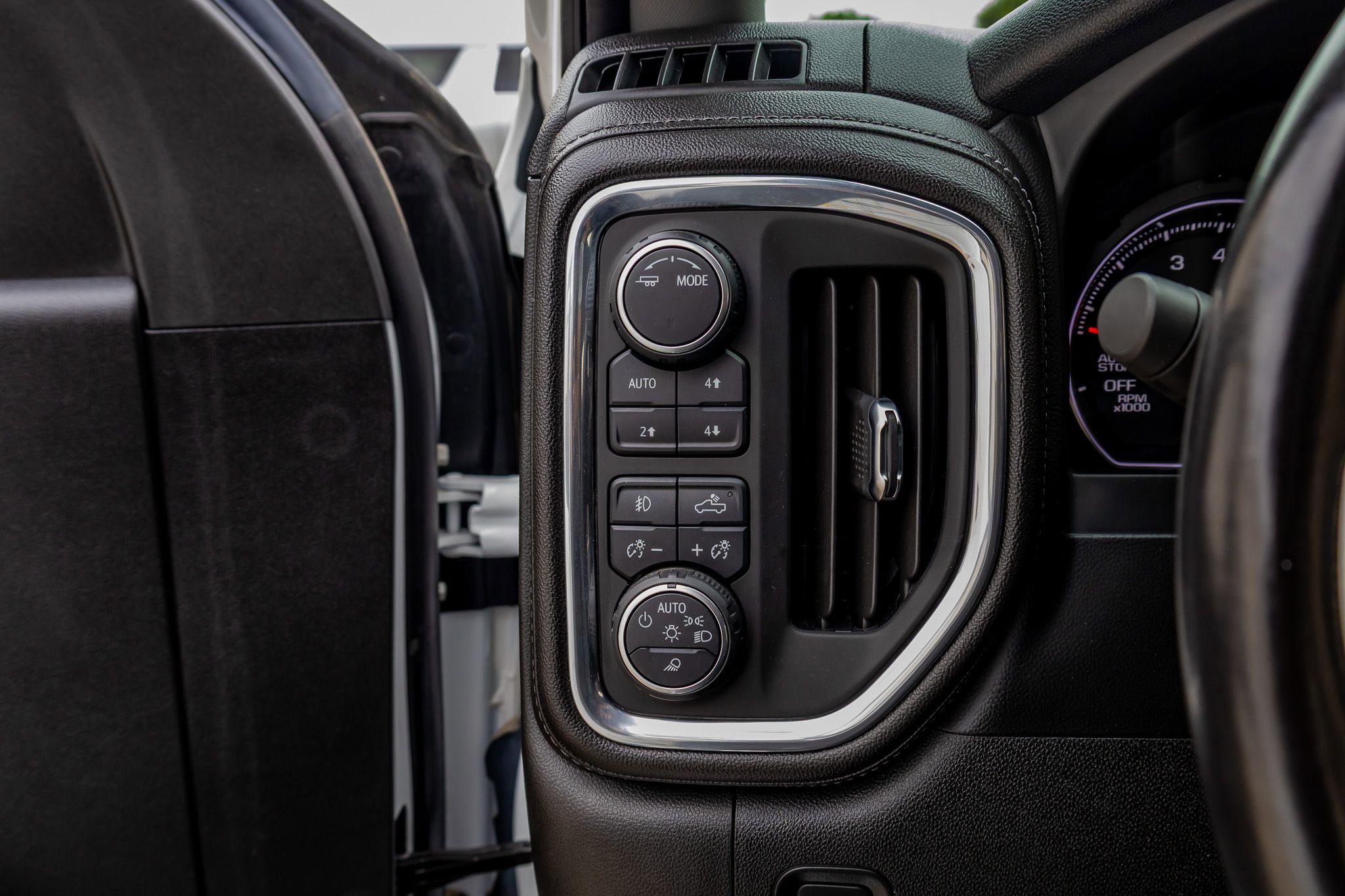 Used 2020 Chevrolet Silverado 1500 RST w/ Rally Edition image 21