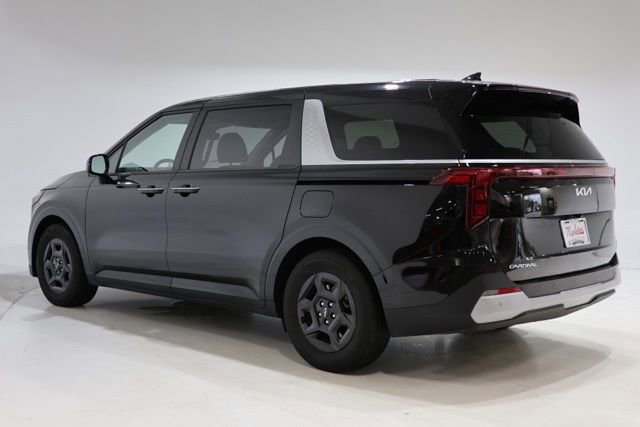 Used 2025 Kia Carnival image 6