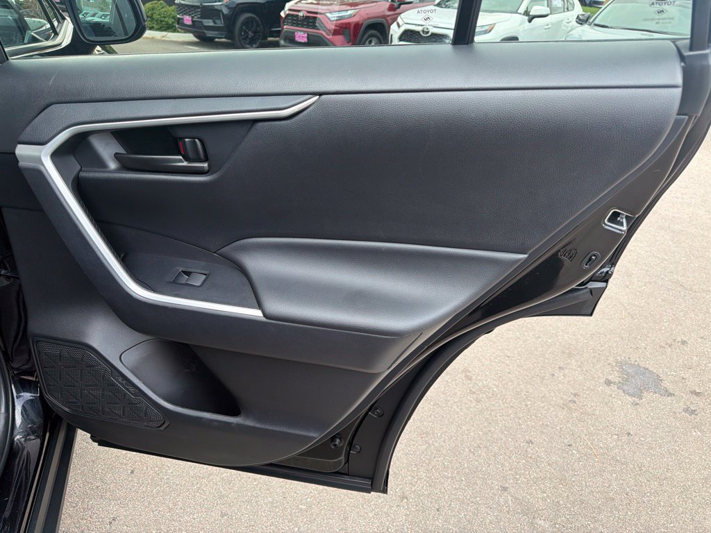Used 2025 Toyota RAV4 LE AWD/4WD image 14