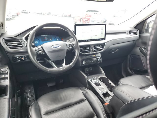 Used 2024 Ford Escape Platinum AWD/4WD image 12