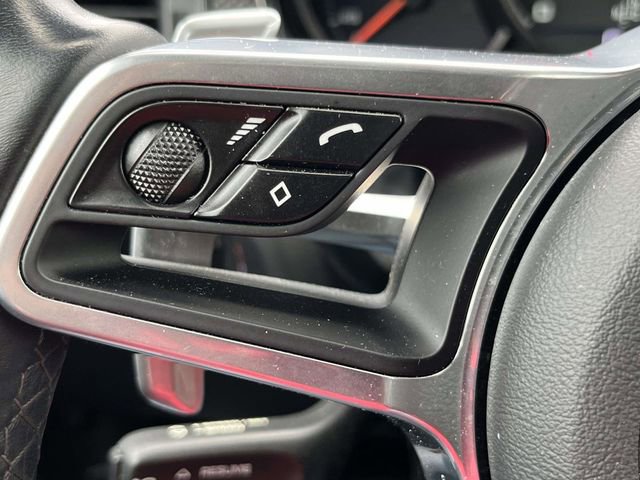 Used 2020 Porsche Macan Turbo image 20