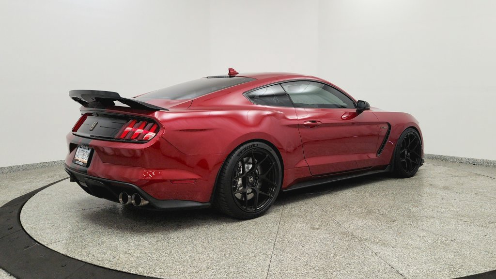 Used 2020 Ford Mustang Shelby GT350 w/ Technology Package RWD image 5