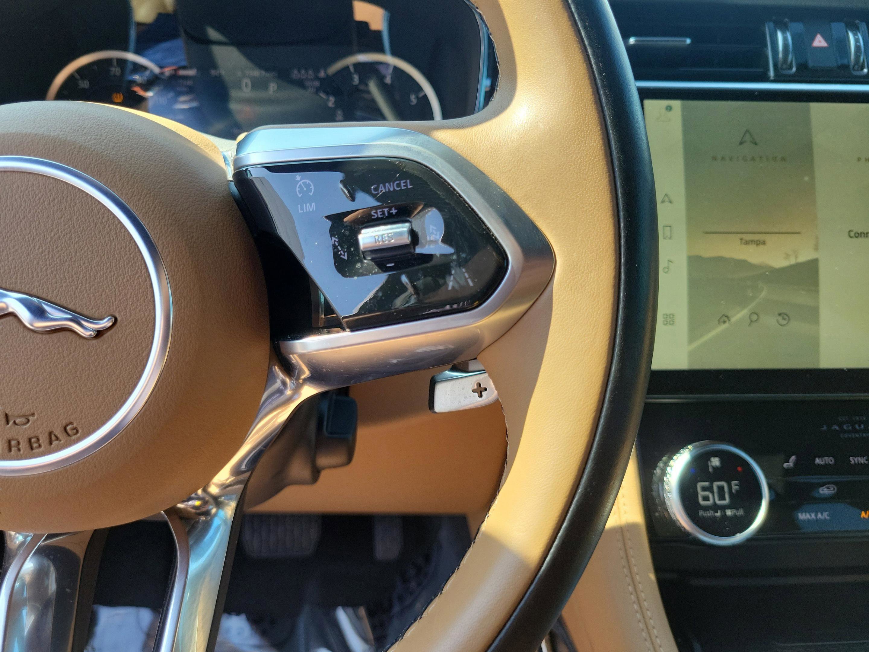 Used 2023 Jaguar F-PACE S AWD/4WD image 10