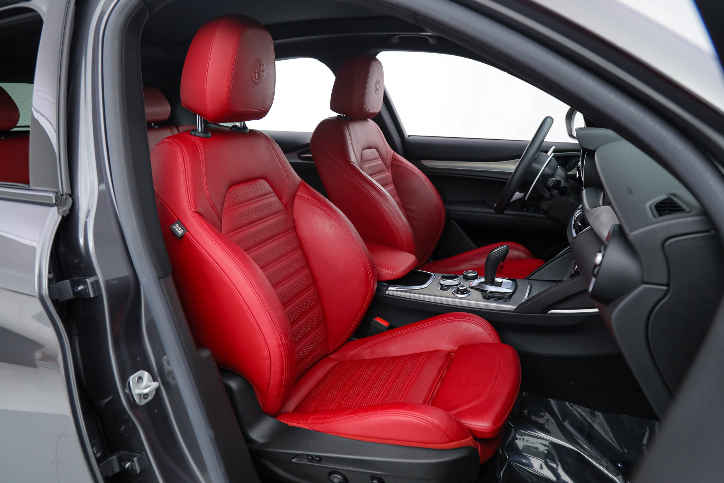 Used 2022 Alfa Romeo Stelvio Veloce AWD/4WD image 14