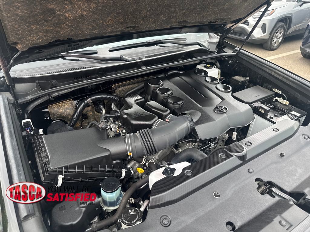 Used 2024 Toyota 4Runner SR5 AWD/4WD image 44