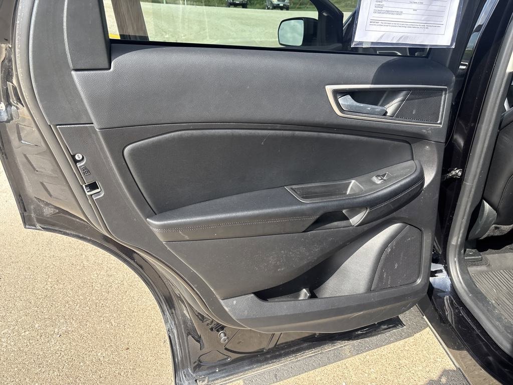 Used 2022 Ford Edge SEL w/ Convenience Package image 26