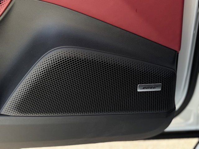 Certified 2025 Porsche Macan Electric image 15