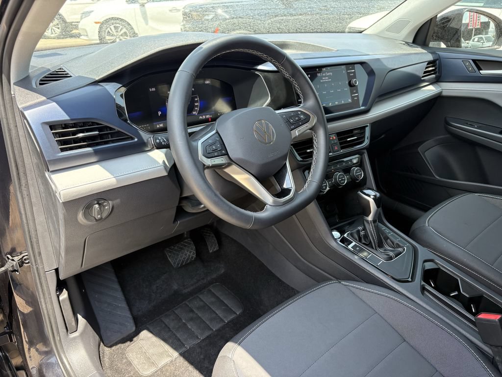Used 2024 Volkswagen Taos SE FWD image 14