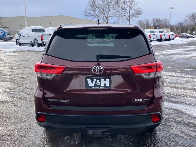 Used 2017 Toyota Highlander XLE image 26