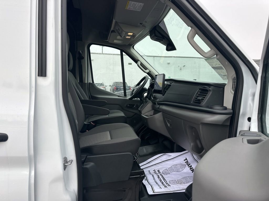 New 2026 Ford Transit 250 148 Medium Roof image 24