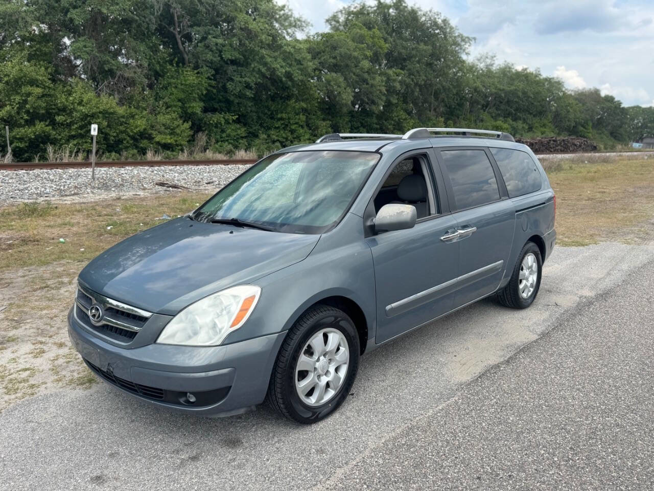 Used 2007 Hyundai Entourage GLS FWD image 1